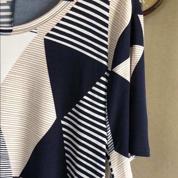 Dresse - Picture 4 of 5